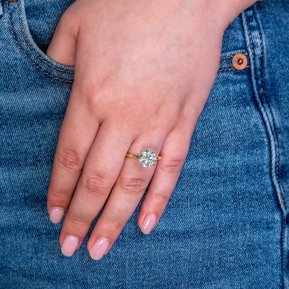 Round Engagement Rings